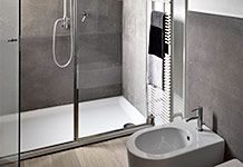 How to Clean Lime and Calcium Streaks on Your Tub